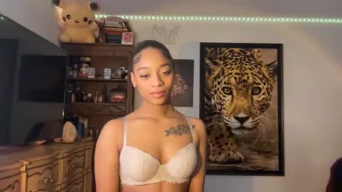 lunaa_11 online show from 12-13-24, 06:53