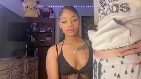 lunaa_11 online show from 02-14-25, 08:42