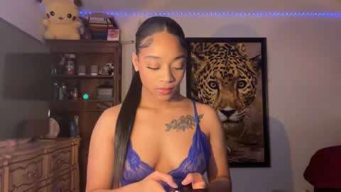 lunaa_11 online show from 02-28-25, 10:06