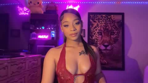 lunaa_11 online show from 05-08-26, 04:51