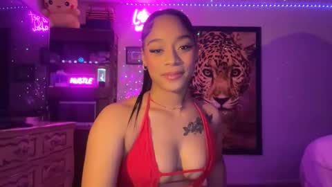 lunaa_11 online show from 05-20-26, 05:46