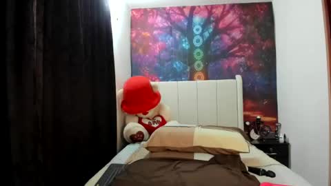 Snapshot of lunaa_mayerr chatting on 07-14-26, 02:05 lunaa mayer online show from 07-14-26, 02:05