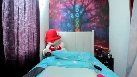 Snapshot of lunaa_mayerr chatting on 07-31-26, 03:44 lunaa mayer online show from 07-31-26, 03:44