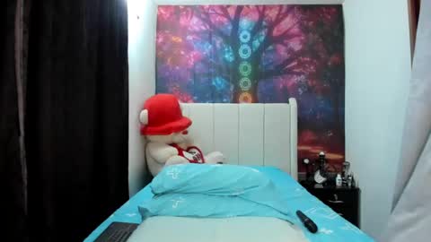 Snapshot of lunaa_mayerr chatting on 08-06-26, 02:13 lunaa mayer online show from 08-06-26, 02:13