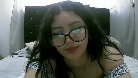 lunaa_sub online show from 02-20-25, 09:53