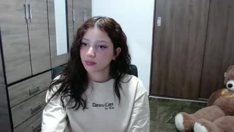 lunaa_sub online show from 10-03-25, 02:08