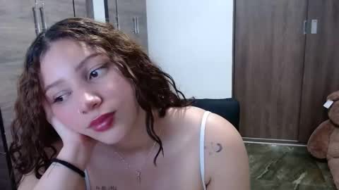 lunaa_sub online show from 02-10-26, 05:39