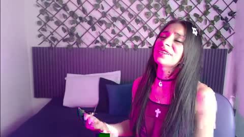 Snapshot of lunaaa_07 chatting on 04-09-26, 04:23 lunaaa_07 online show from 04-09-26, 04:23