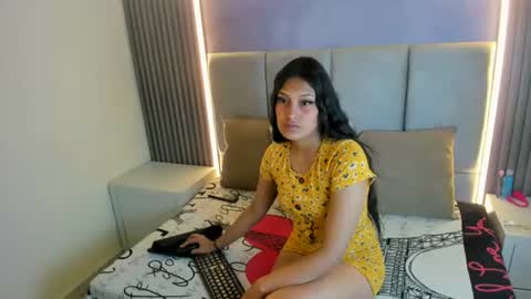 LunaAura online show from 07-24-26, 03:59