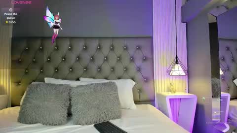 Luna  online show from 11-05-25, 05:02