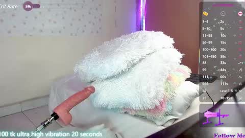 Snapshot of lunacandyy1323 chatting on 02-27-25, 11:59 Luna online show from 02-27-25, 11:59