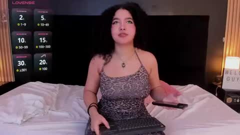 Snapshot of lunadoll18 chatting on 07-26-26, 06:04 lunadoll18 online show from 07-26-26, 06:04