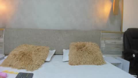 LUNA  online show from 10-16-25, 01:45