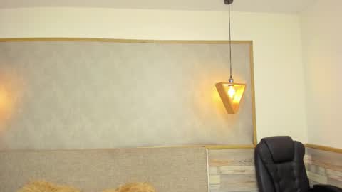 LUNA  online show from 11-22-25, 01:32