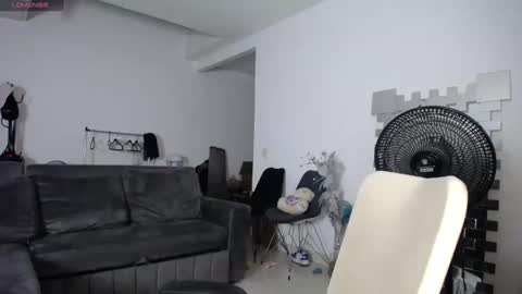 Snapshot of lunagardners chatting on 02-18-25, 02:59 lunagardners online show from 02-18-25, 02:59