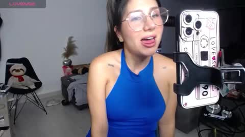 Snapshot of lunagardners chatting on 12-18-25, 03:45 lunagardners online show from 12-18-25, 03:45