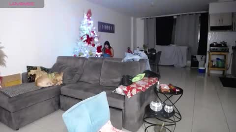 Snapshot of lunagardners chatting on 12-22-25, 12:29 lunagardners online show from 12-22-25, 12:29