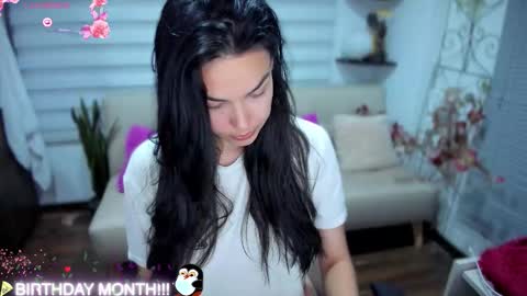 Luna online show from 11-07-25, 02:33