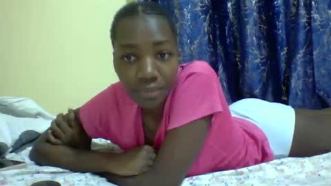 lunah_kitty online show from 04-03-26, 12:03