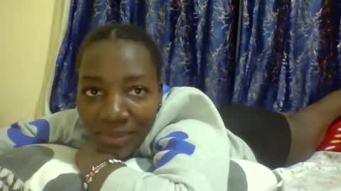 lunah_kitty online show from 04-16-26, 09:39
