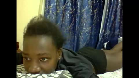 lunah_kitty online show from 05-07-26, 10:42