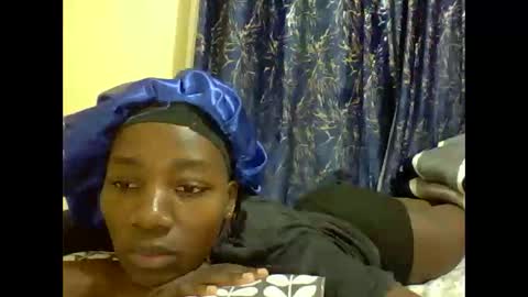 lunah_kitty online show from 05-23-26, 07:13