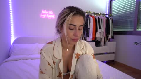 Laura online show from 01-15-25, 11:43