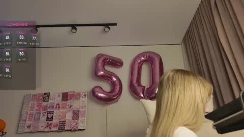 Luna online show from 11-16-25, 12:16