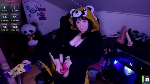 Luna online show from 10-21-25, 03:51