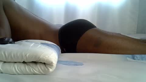 Snapshot of lunalove22_ chatting on 10-16-25, 07:09 lunalove22_ online show from 10-16-25, 07:09