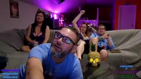 Snapshot of lunalovecpl chatting on 01-18-25, 03:09 Luna Love online show from 01-18-25, 03:09