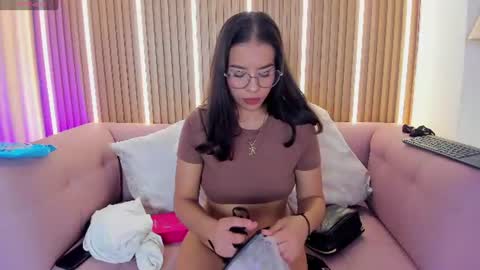 lunamillers_ online show from 07-09-26, 04:27