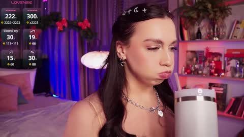 Luna  next streams Mon Fri Sat Sun 8pm-5am gmt0 online show from 12-25-24, 04:01