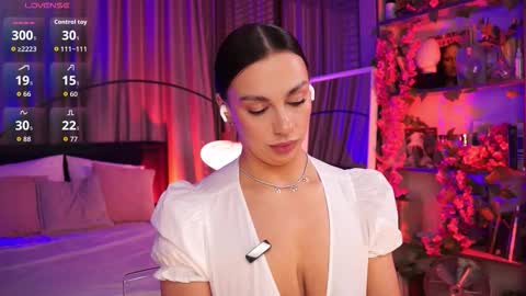 Luna  next streams Mon Fri Sat Sun 8pm-5am gmt0 online show from 10-17-25, 08:33