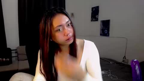 Snapshot of lunapinay chatting on 04-23-26, 06:32 Luna online show from 04-23-26, 06:32