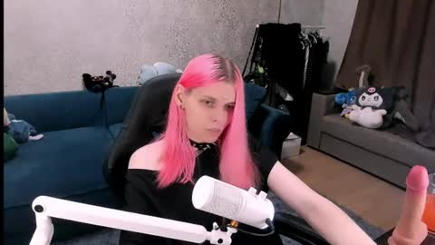 Luna online show from 07-22-26, 12:57