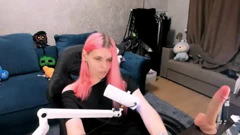 Luna online show from 07-24-26, 11:03