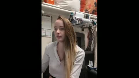 Snapshot of lunapixie2020 chatting on 02-06-25, 04:21 lunapixie2020 online show from 02-06-25, 04:21