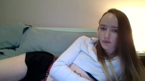 Snapshot of lunapixie2020 chatting on 02-12-25, 01:09 lunapixie2020 online show from 02-12-25, 01:09