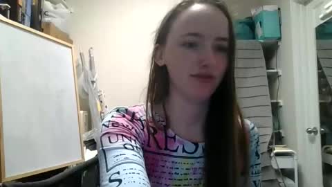 lunapixie2020 online show from 04-24-26, 04:04