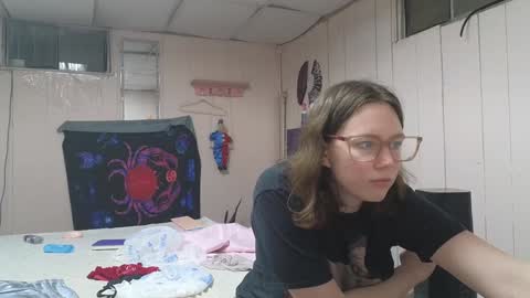 lunaquinn45 online show from 01-25-25, 12:27