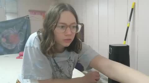 lunaquinn45 online show from 02-18-25, 08:14