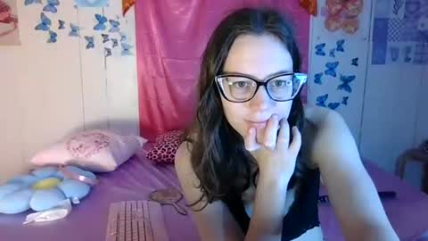 lunaquinn45 online show from 11-22-25, 04:28