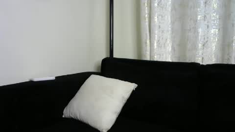 Snapshot of lunar_chocolate000 chatting on 05-26-26, 04:14 Smiley online show from 05-26-26, 04:14