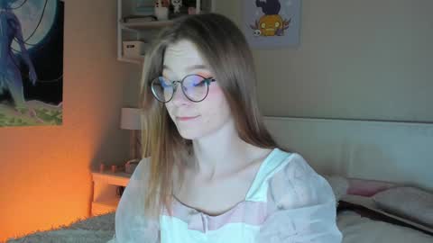 Snapshot of lunar_sofia chatting on 12-24-24, 02:22 Sofia online show from 12-24-24, 02:22