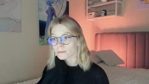 Snapshot of lunar_sofia chatting on 11-12-25, 01:55 Sofia online show from 11-12-25, 01:55