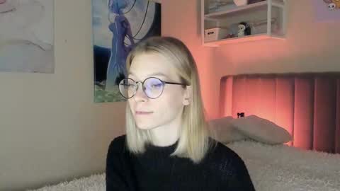 Snapshot of lunar_sofia chatting on 11-24-25, 02:28 Sofia online show from 11-24-25, 02:28