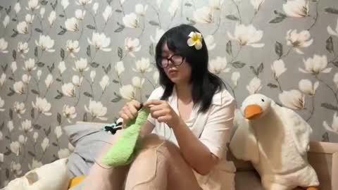 Snapshot of lunaraus chatting on 10-08-25, 08:06 Yuna online show from 10-08-25, 08:06