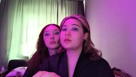 lunarcouple_ online show from 07-11-26, 10:18