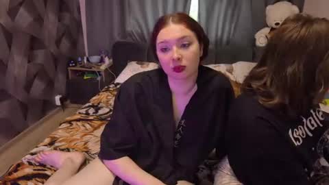lunarcouple_ online show from 07-19-26, 11:14